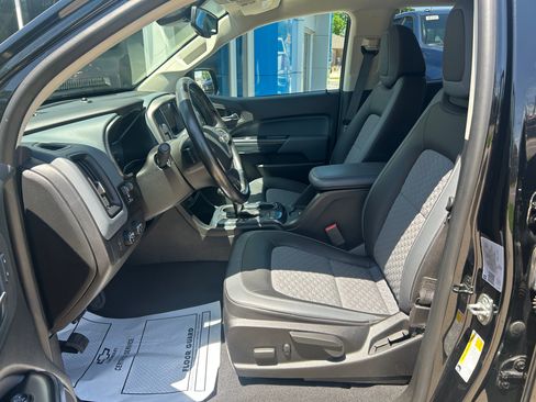 Used 2021 Chevrolet Colorado Z71 w/ Safety Package AWD/4WD image 15