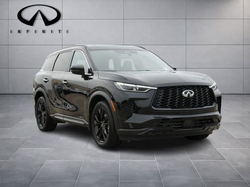Certified 2025 INFINITI QX60 Luxe w/ Black Edition AWD/4WD image 3