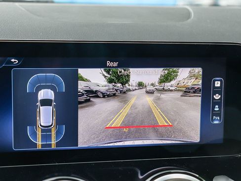 Used 2025 Mercedes-Benz GLA 250 image 27