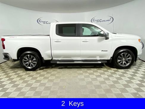 Certified 2025 Chevrolet Silverado 1500 LT AWD/4WD image 9