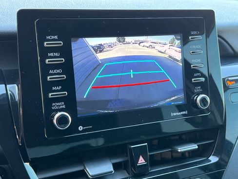 Used 2021 Toyota Camry SE image 19