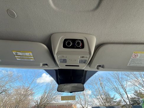 Used 2022 Ford Transit 350 XLT image 25