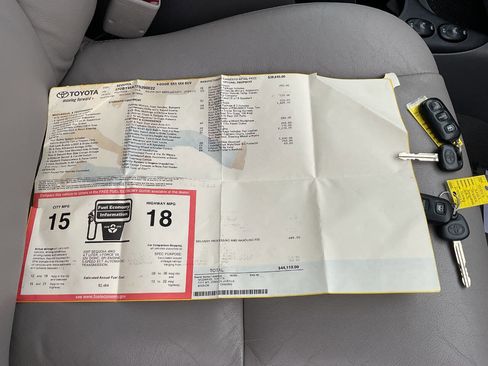 Used 2007 Toyota Sequoia SR5 image 32