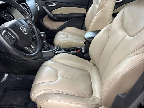 Used 2013 Dodge Dart Limited w/ Premium Group FWD image 13