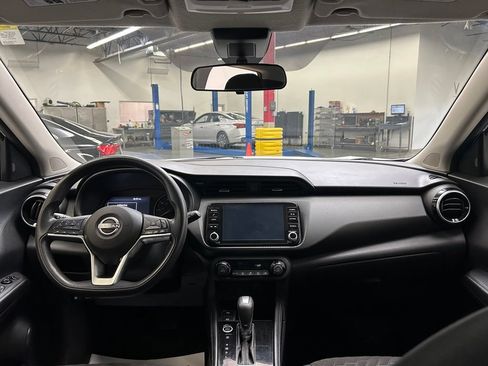 Used 2022 Nissan Kicks SV FWD image 19