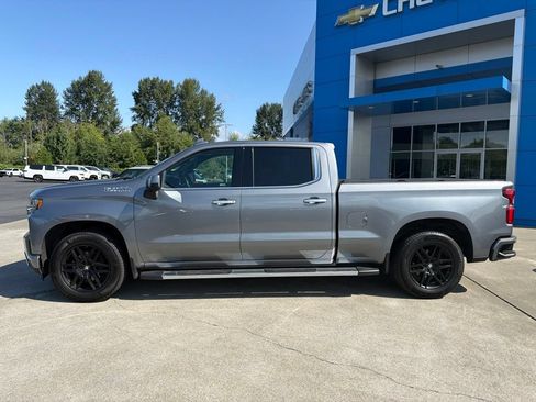 Used 2021 Chevrolet Silverado 1500 High Country w/ Technology Package AWD/4WD image 2