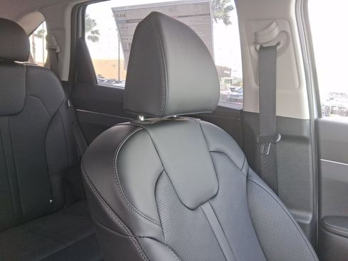 New 2026 Kia Sorento S w/ S Panoramic Sunroof Package FWD image 19