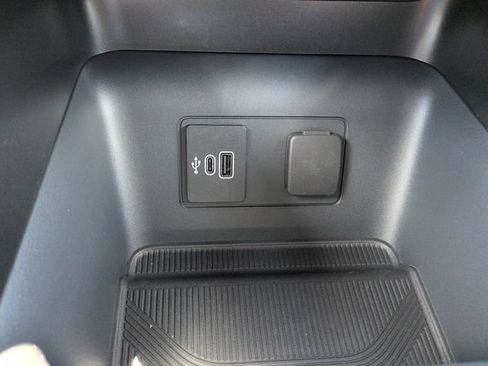 New 2026 Ford Explorer Active RWD image 24