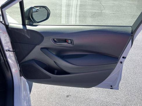 Certified 2025 Toyota Corolla LE image 29