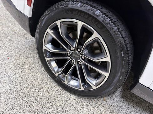 Used 2022 Jeep Grand Wagoneer Series III w/ Rear Seat Video Group 1 image 56