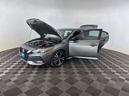 Used 2022 Nissan Sentra SR FWD image 11