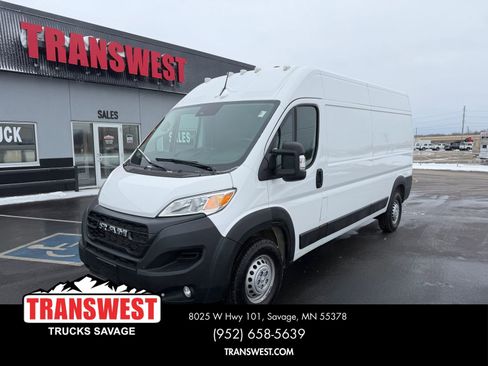 Used 2025 RAM ProMaster 2500 w/ Convenience Group image 1