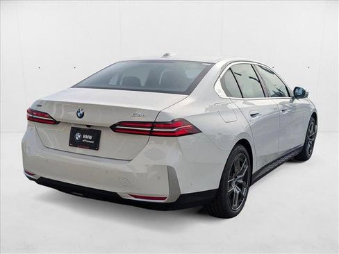 Used 2026 BMW 530i xDrive w/ Premium Package image 2