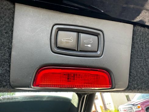 Used 2018 Porsche Cayenne image 36