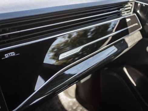 Used 2019 Audi Q8 Premium w/ Convenience Package AWD/4WD image 57