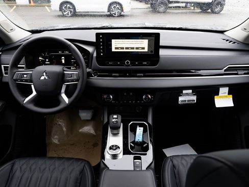 New 2026 Mitsubishi Outlander SEL image 8