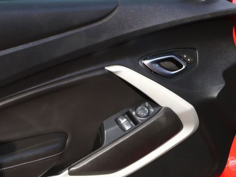 Used 2021 Chevrolet Camaro LT image 12