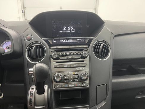 Used 2015 Honda Pilot Touring image 25