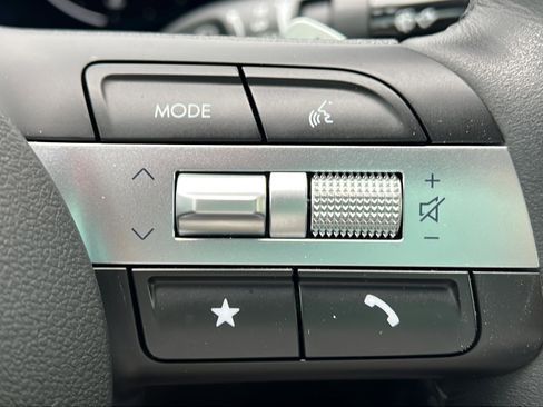 Certified 2025 Hyundai Santa Cruz Limited AWD/4WD image 26