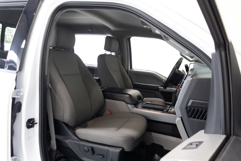 Used 2019 Ford F150 XLT w/ Equipment Group 302A Luxury AWD/4WD image 23