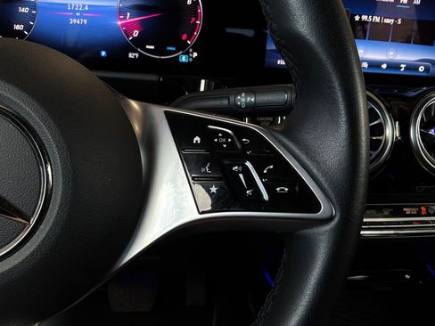 Used 2025 Mercedes-Benz GLA 250 image 40