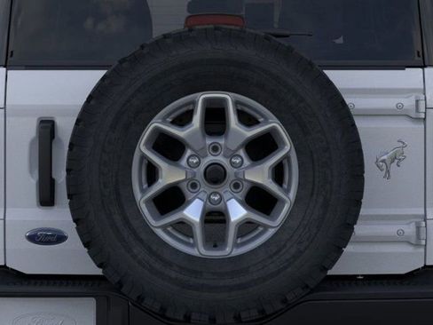 New 2025 Ford Bronco Badlands image 24