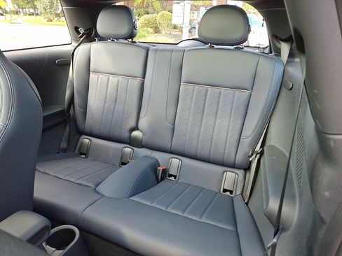 Used 2025 MINI Cooper 2-Door Hardtop image 10