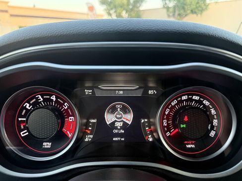 Used 2016 Dodge Challenger SRT RWD image 31