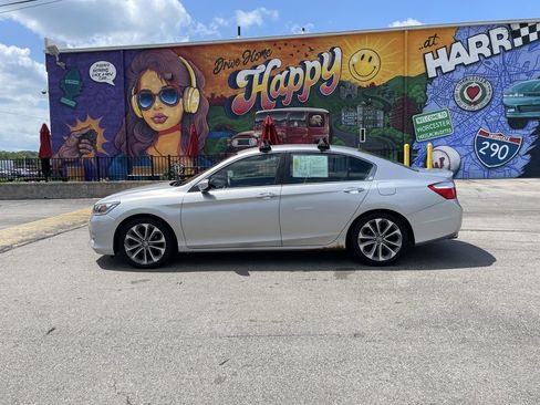Used 2013 Honda Accord Sport image 2