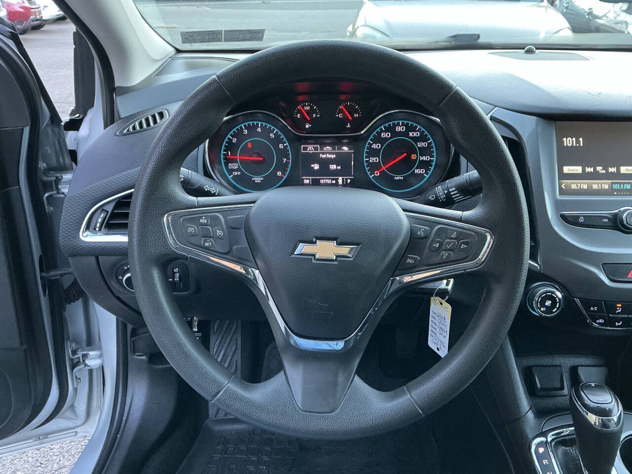 Used 2018 Chevrolet Cruze LT FWD image 19