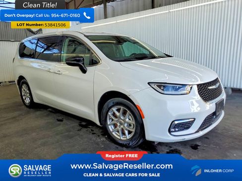 Used 2024 Chrysler Pacifica Touring-L FWD image 5