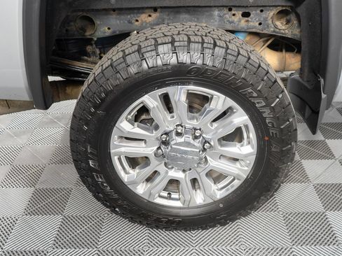 Used 2018 GMC Sierra 2500 Denali w/ Duramax Plus Package AWD/4WD image 31
