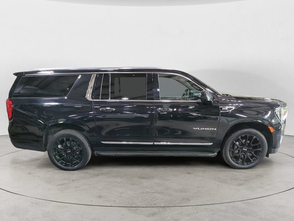 Used 2022 GMC Yukon XL SLT AWD/4WD image 6