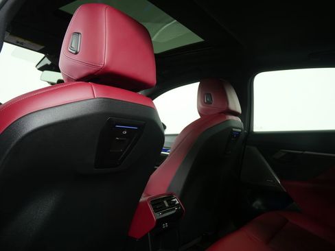 Used 2025 BMW 540i xDrive image 16