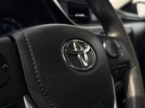 Used 2018 Toyota Corolla LE image 22