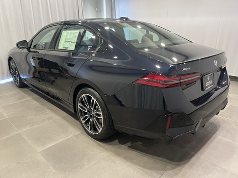 New 2027 BMW 530i xDrive AWD/4WD image 4