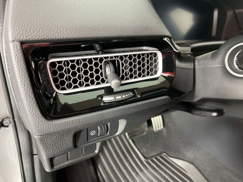 Certified 2025 Honda Civic Sport Touring image 28