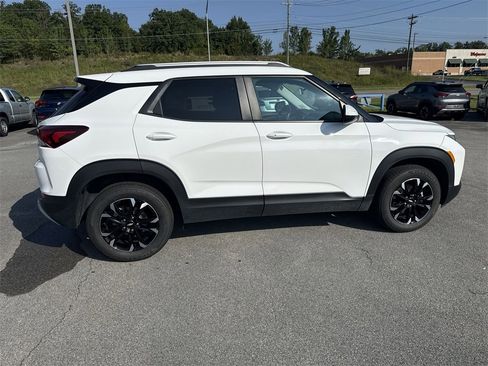 Used 2021 Chevrolet TrailBlazer LT image 4