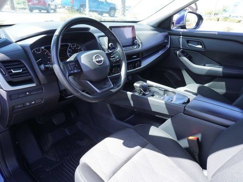 Certified 2025 Nissan Rogue SV FWD image 16