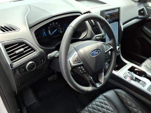Certified 2024 Ford Edge Titanium w/ Equipment Group 301A AWD/4WD image 17