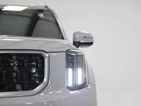 Used 2023 Kia Telluride SX Prestige X-Pro AWD/4WD image 3