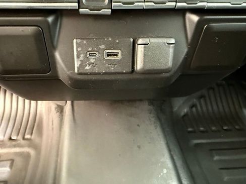 Used 2021 Chevrolet Silverado 1500 W/T image 35