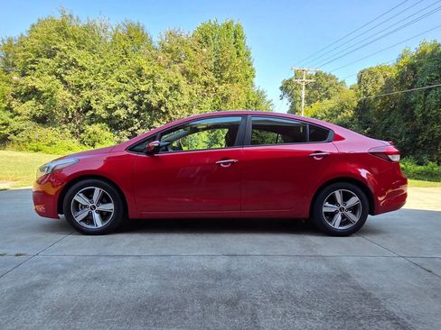 Used 2018 Kia Forte S w/ S Technology Plus Package FWD image 9