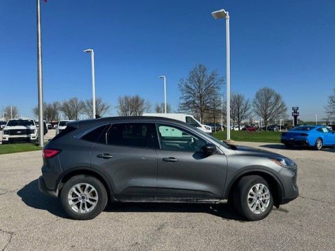 Used 2022 Ford Escape SE w/ Convenience Package image 9