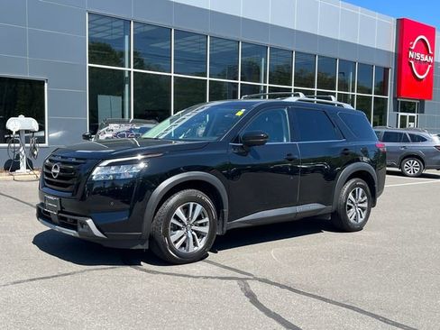 Certified 2023 Nissan Pathfinder SL w/ Black Appearance Package AWD/4WD image 1