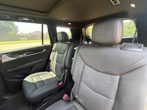 Used 2024 Cadillac XT6 Premium Luxury w/ Technology Package FWD image 11
