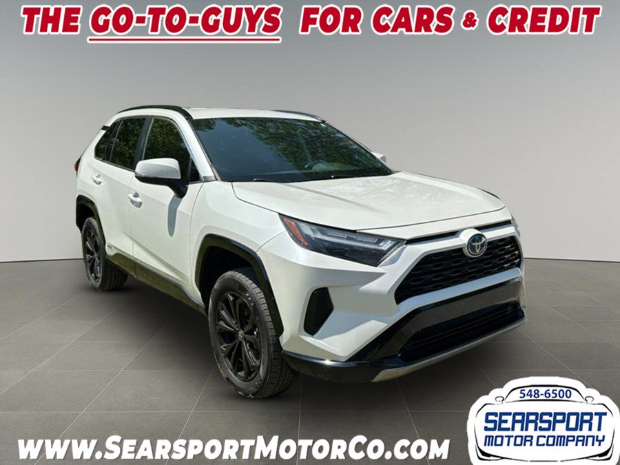 Used 2022 Toyota RAV4 SE AWD/4WD image 3