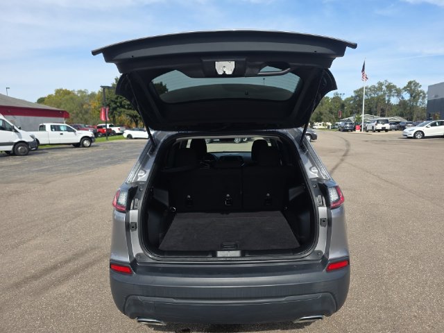 Used 2019 Jeep Cherokee Latitude w/ Popular Appearance Group AWD/4WD image 25