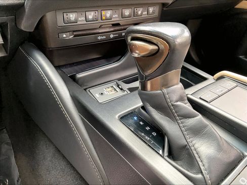 Used 2019 Lexus ES 350 w/ Accessory Package 2 FWD image 37