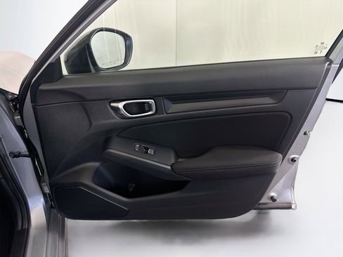 Used 2025 Honda Civic Sport image 30